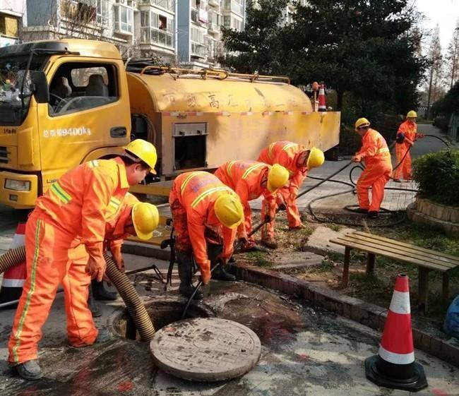 阿拉善右市政管道清淤